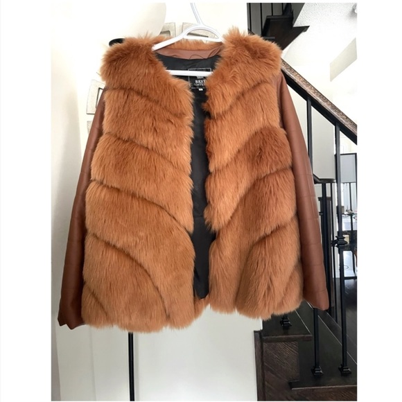 🔥Fox Fur 2 in 1 Vest&Jacket - Picture 3 of 4